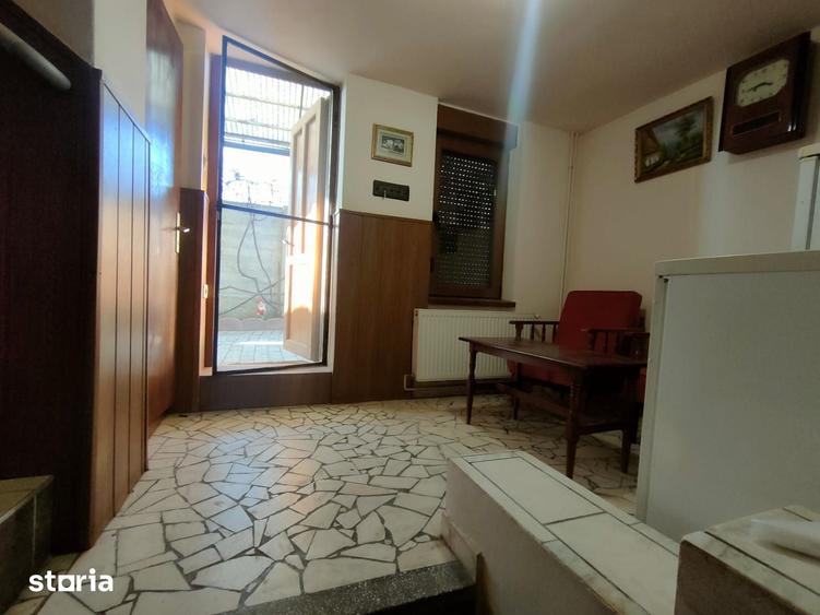 Casă cu 4 camere cu Teren 1310 Mp în Gușterița