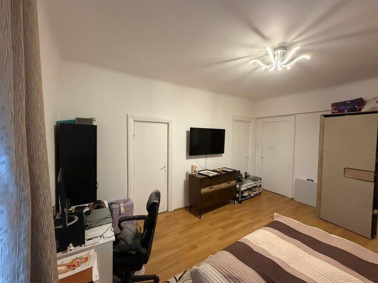 Apartament cu 3 camere circular în Gara de Nord