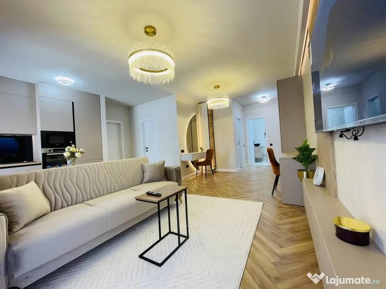 Apartament cu 3 camere semidecomandat în Florești