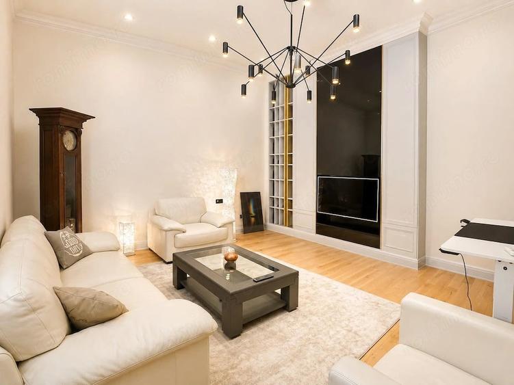 Apartament cu 3 camere semidecomandat în Ultracentral