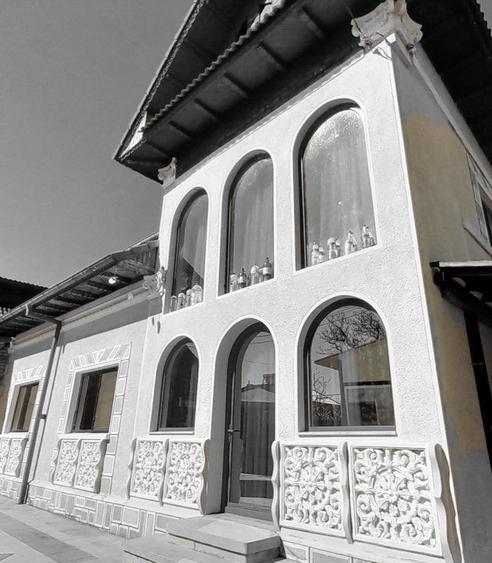 Casă individuală cu 6 camere cu Canalizare în Lunca (Voinești)