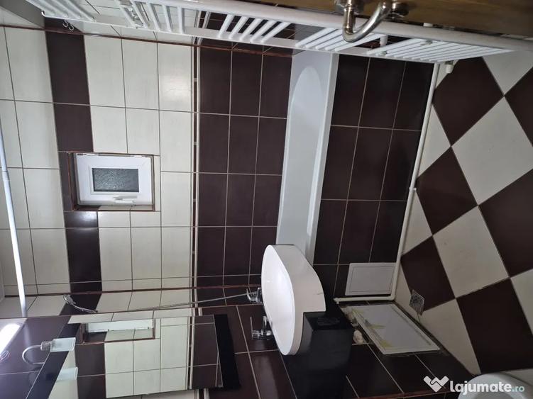 Apartament cu 2 camere semidecomandat în Broșteni