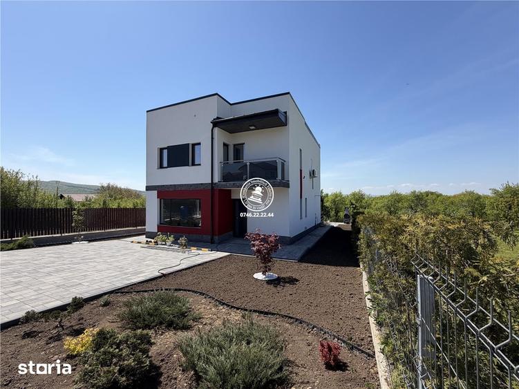 Casă cu 4 camere cu Teren 500 Mp în Bârnova
