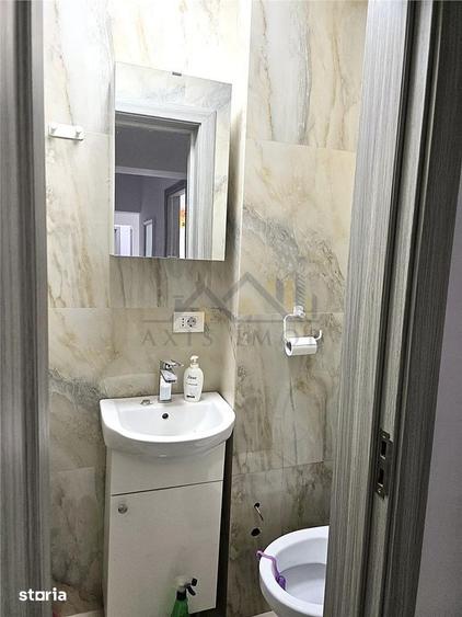 Apartament cu 3 camere semidecomandat în Unirii Sud