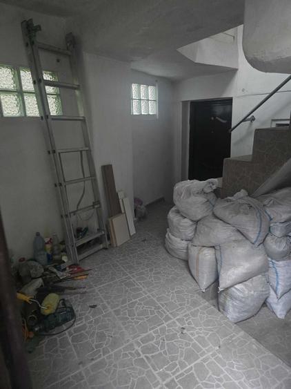 Casă cu 3 camere în Schei