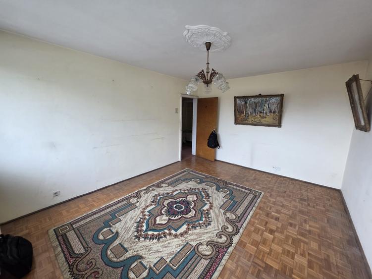 Apartament cu 2 camere decomandat în Tineretului