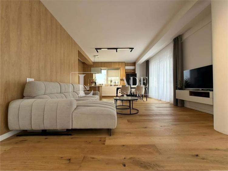 Apartament cu 4 camere decomandat în Iancu Nicolae