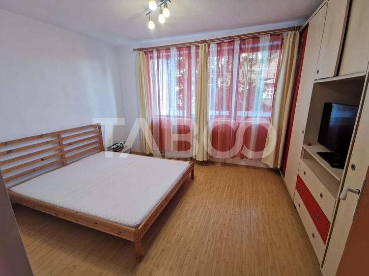 Apartament cu 2 camere decomandat, mobilat în Calea Poplăcii