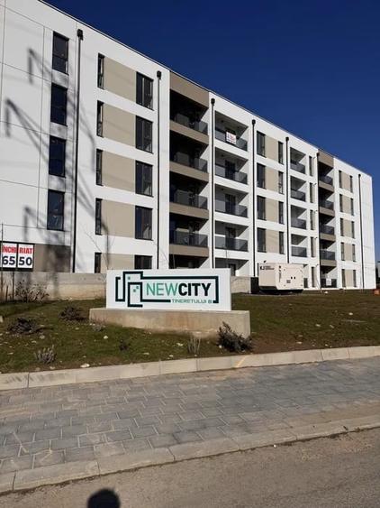 Apartament cu 2 camere semidecomandat în Florești