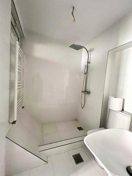 Casă individuală cu 4 camere cu Canalizare în Grigorescu