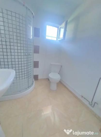 Casă cu 3 camere cu Teren 500 Mp în Predeal