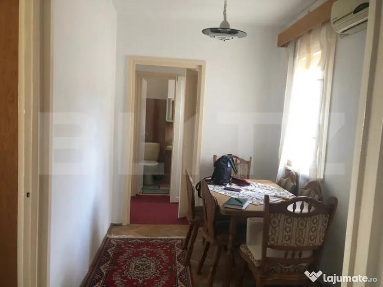 Apartament cu 3 camere semidecomandat în Central