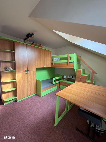 Apartament cu 3 camere decomandat în Borhanci