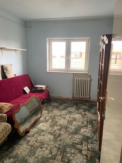 Apartament cu 3 camere decomandat în Mărăști