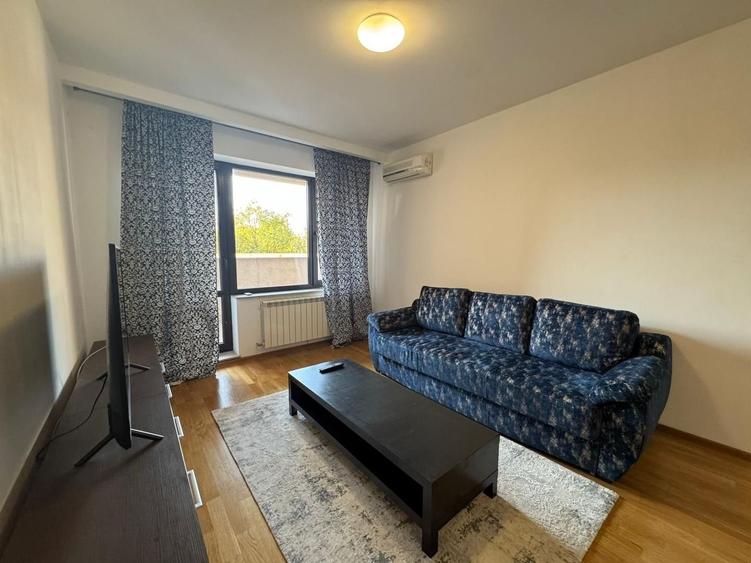 Apartament cu 2 camere semidecomandat, mobilat în Băneasa