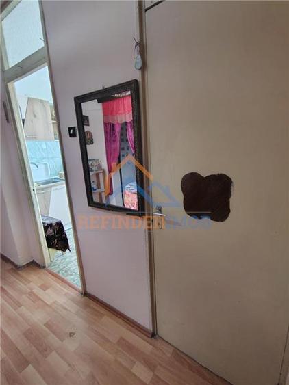 Apartament cu 3 camere decomandat în Sebastian