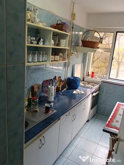 Apartament cu 2 camere semidecomandat în Brâncoveanu