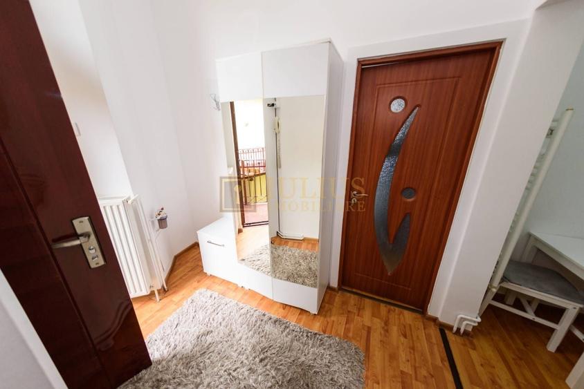 Apartament cu 2 camere decomandat în Central