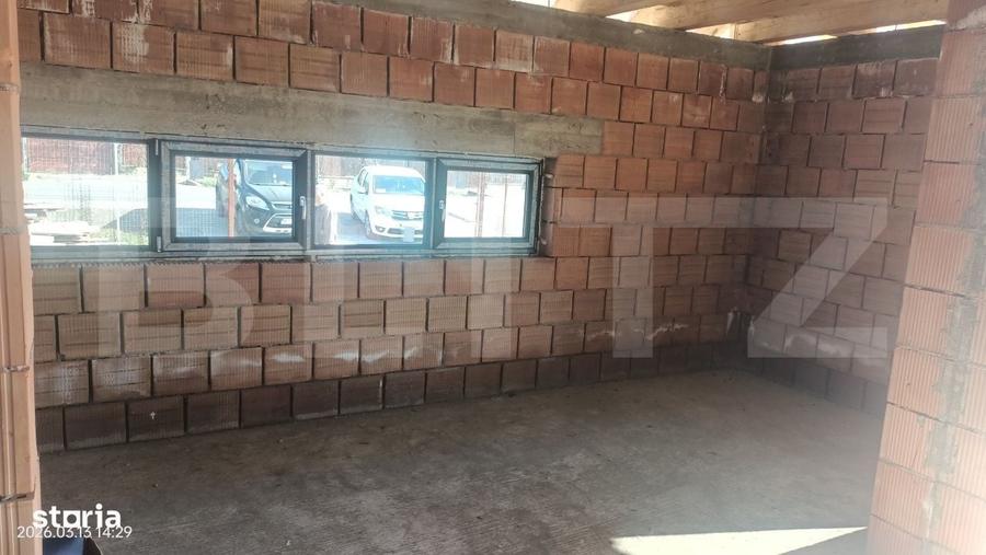 Casă cu 4 camere decomandat în Calbor