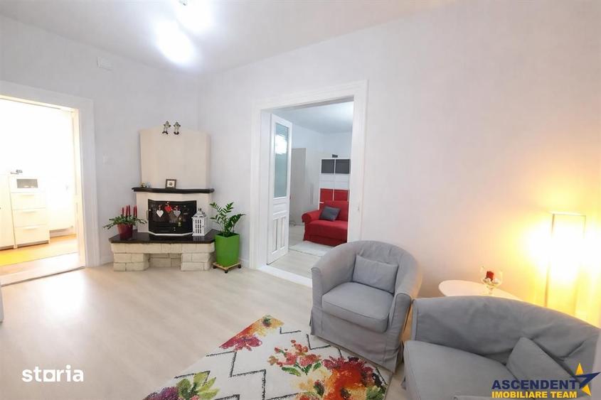 Casă cu 4 camere decomandat cu Canalizare în Bartolomeu