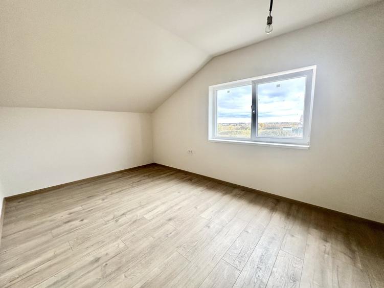 Duplex cu 4 camere cu Teren 320 Mp în Moșnița Nouă