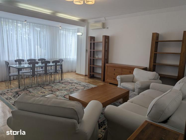 Casă cu 5 camere decomandat cu Teren 89 Mp în Străulești
