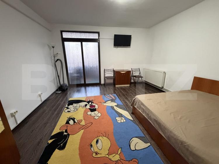 Garsonieră decomandată în Central