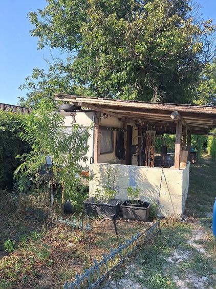 Teren de 1000 mp, în Dârvari