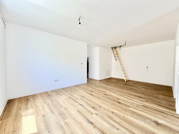 Duplex cu 3 camere cu Canalizare în Moșnița Nouă