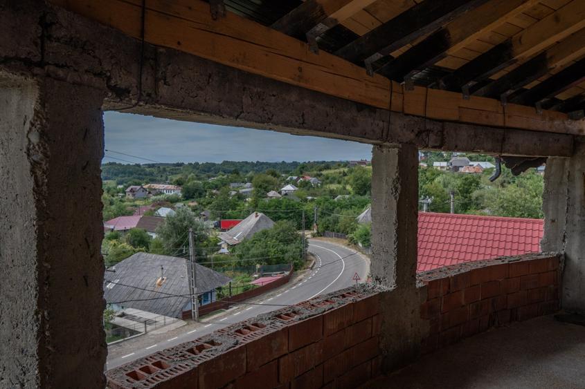 Casă individuală cu 8 camere cu Teren 595 Mp în Grigoreni