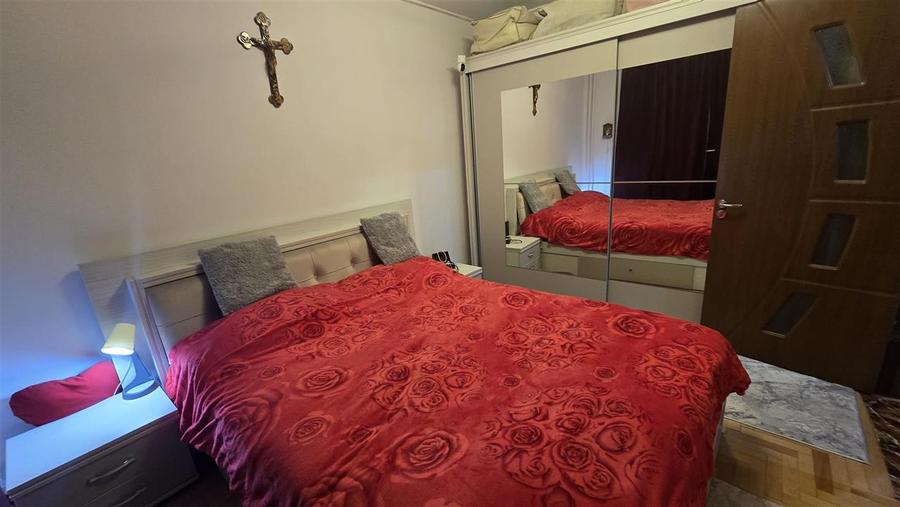 Apartament cu 4 camere decomandat, mobilat în George Enescu