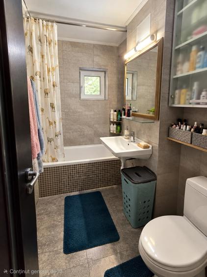 Apartament cu 3 camere decomandat în Târgu Cucu