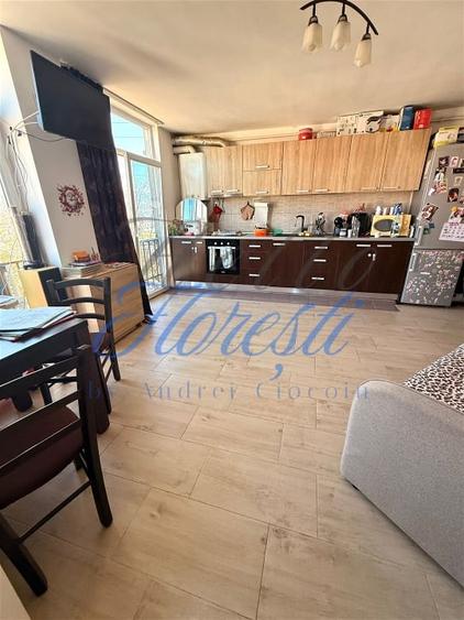Apartament cu 3 camere semidecomandat în Florești