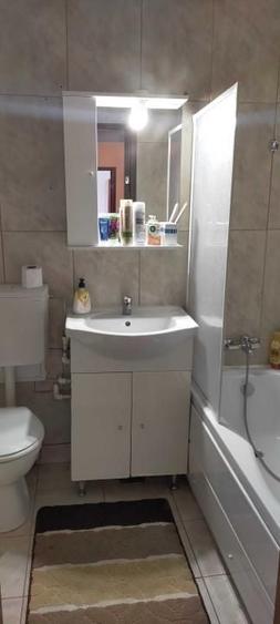 Apartament cu 4 camere decomandat în Berceni