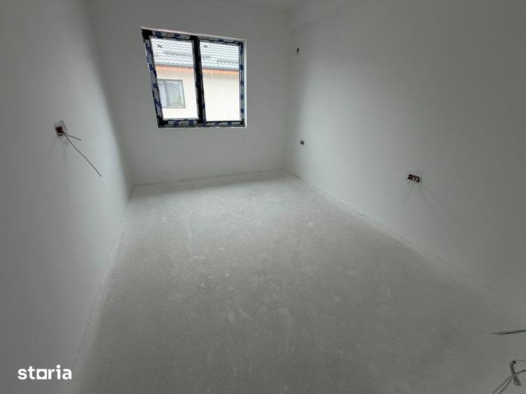 Casă cu 4 camere cu Teren 250 Mp în Cornetu