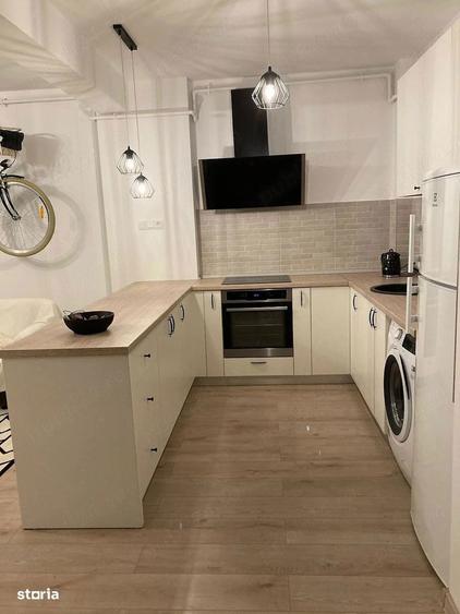 Apartament cu 2 camere decomandat, mobilat în Central