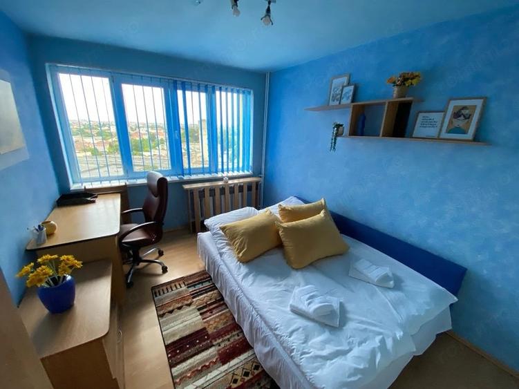 Apartament cu 3 camere decomandat în Central