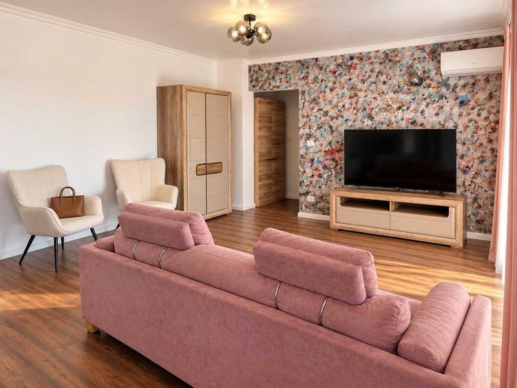 Apartament cu 2 camere decomandat în Central