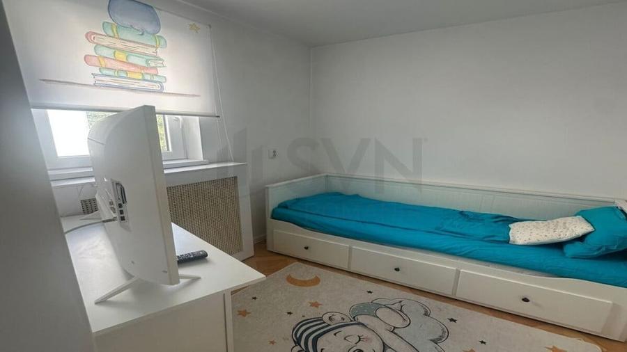Apartament cu 3 camere semidecomandat în Cișmigiu