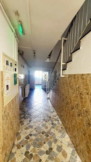 Apartament cu 2 camere decomandat în Titan