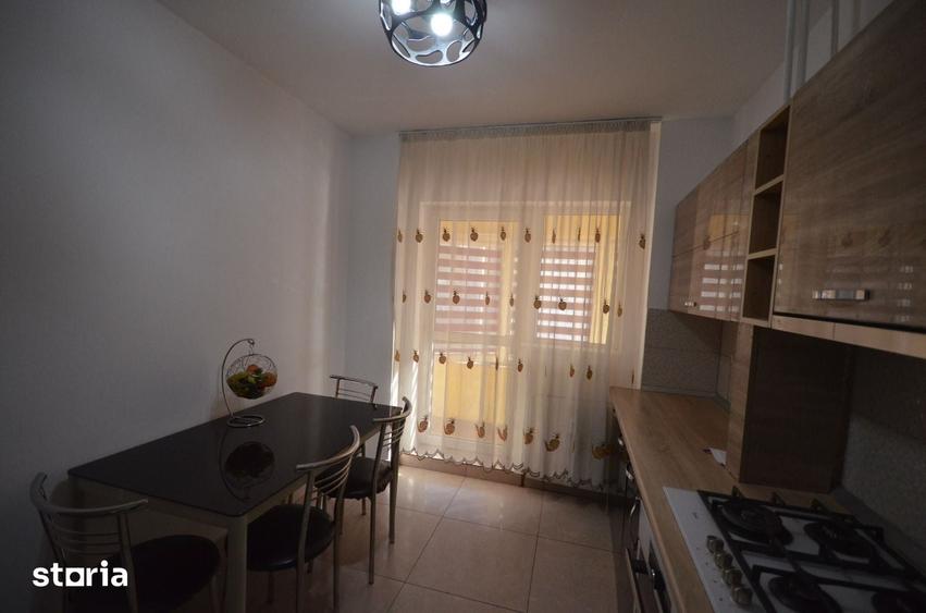 Apartament cu 3 camere decomandat în Pantelimon