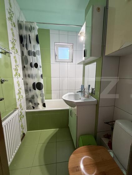 Apartament cu 3 camere decomandat, mobilat în Dâmbu Pietros