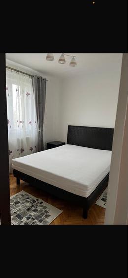 Apartament cu 3 camere semidecomandat în Astra