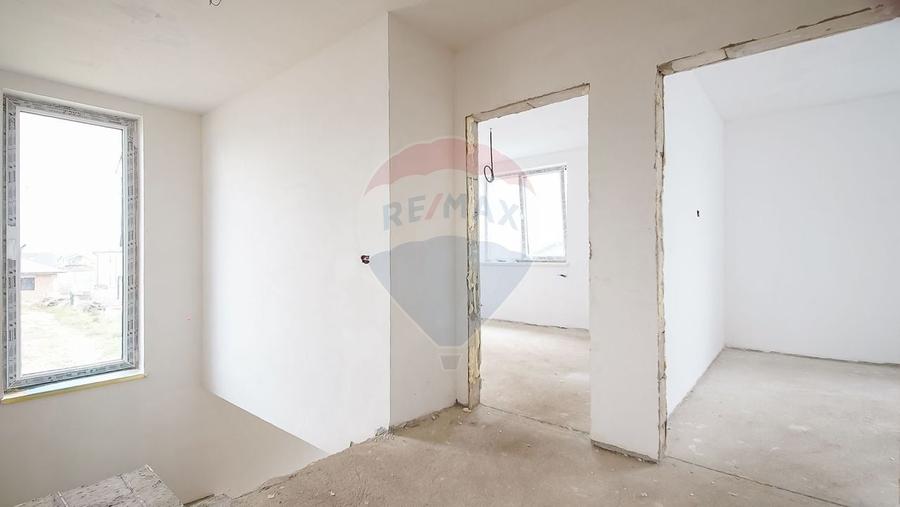 Casă individuală cu 4 camere cu Teren 500 Mp în Tărlungeni