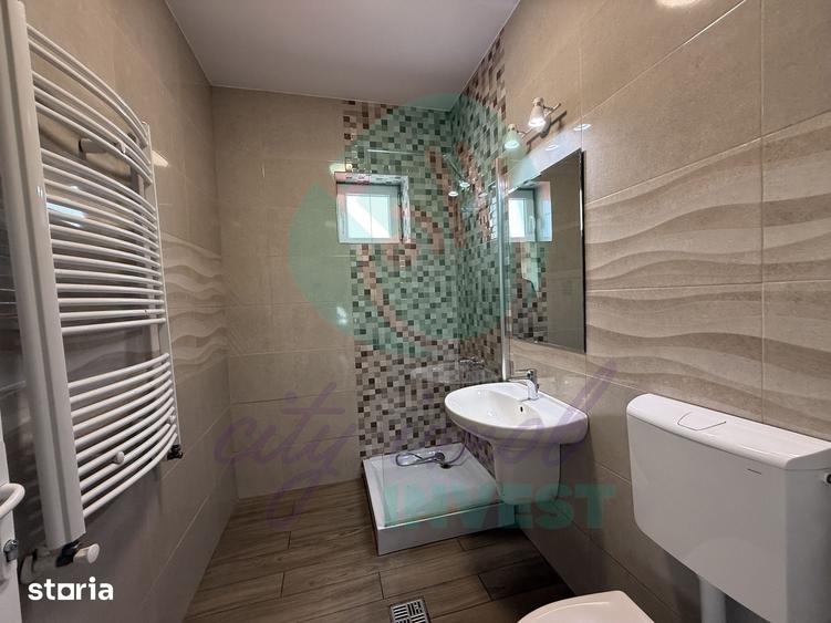 Casă cu 5 camere cu Teren 150 Mp în Grivița