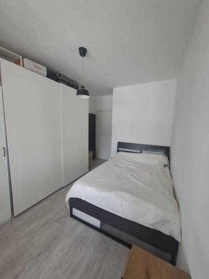 Apartament cu 2 camere decomandat în Roșu
