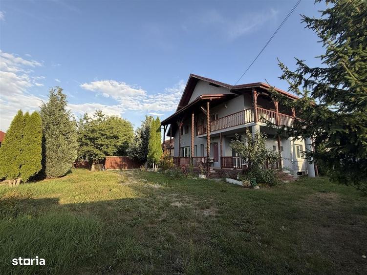 Casă cu 4 camere cu Teren 820 Mp în Cârțișoara