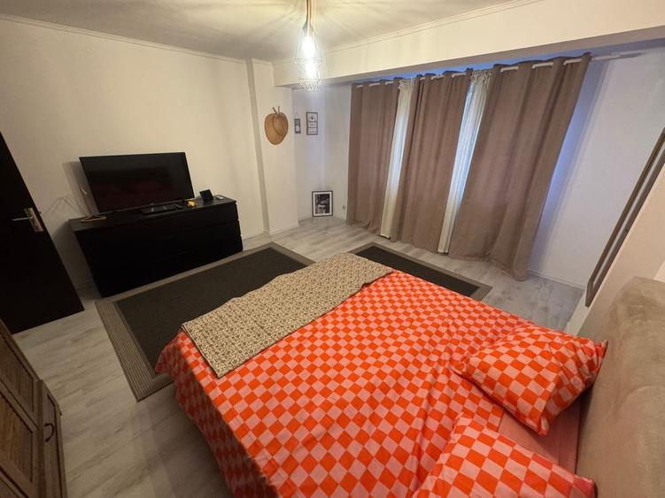 Apartament cu 2 camere decomandat, mobilat în Energia