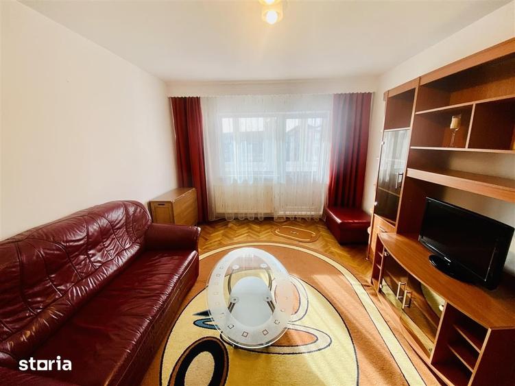 Apartament cu 4 camere decomandat în Ștrand