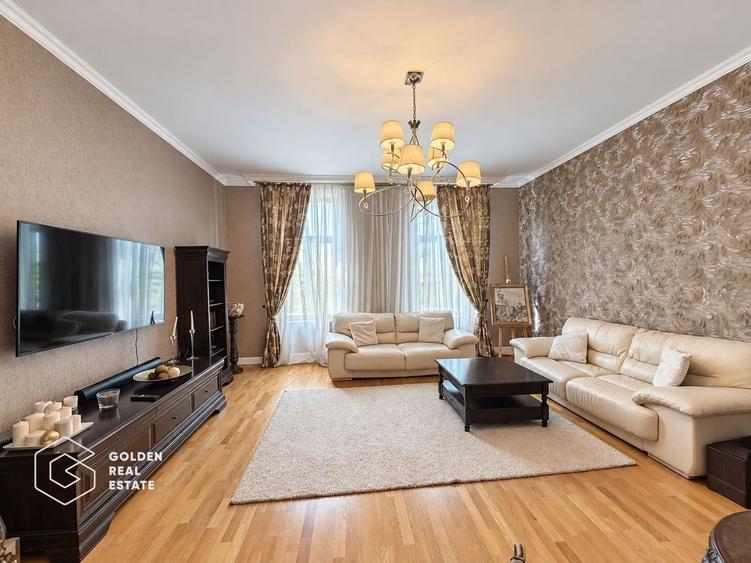 Apartament cu 3 camere decomandat, mobilat în Ultracentral